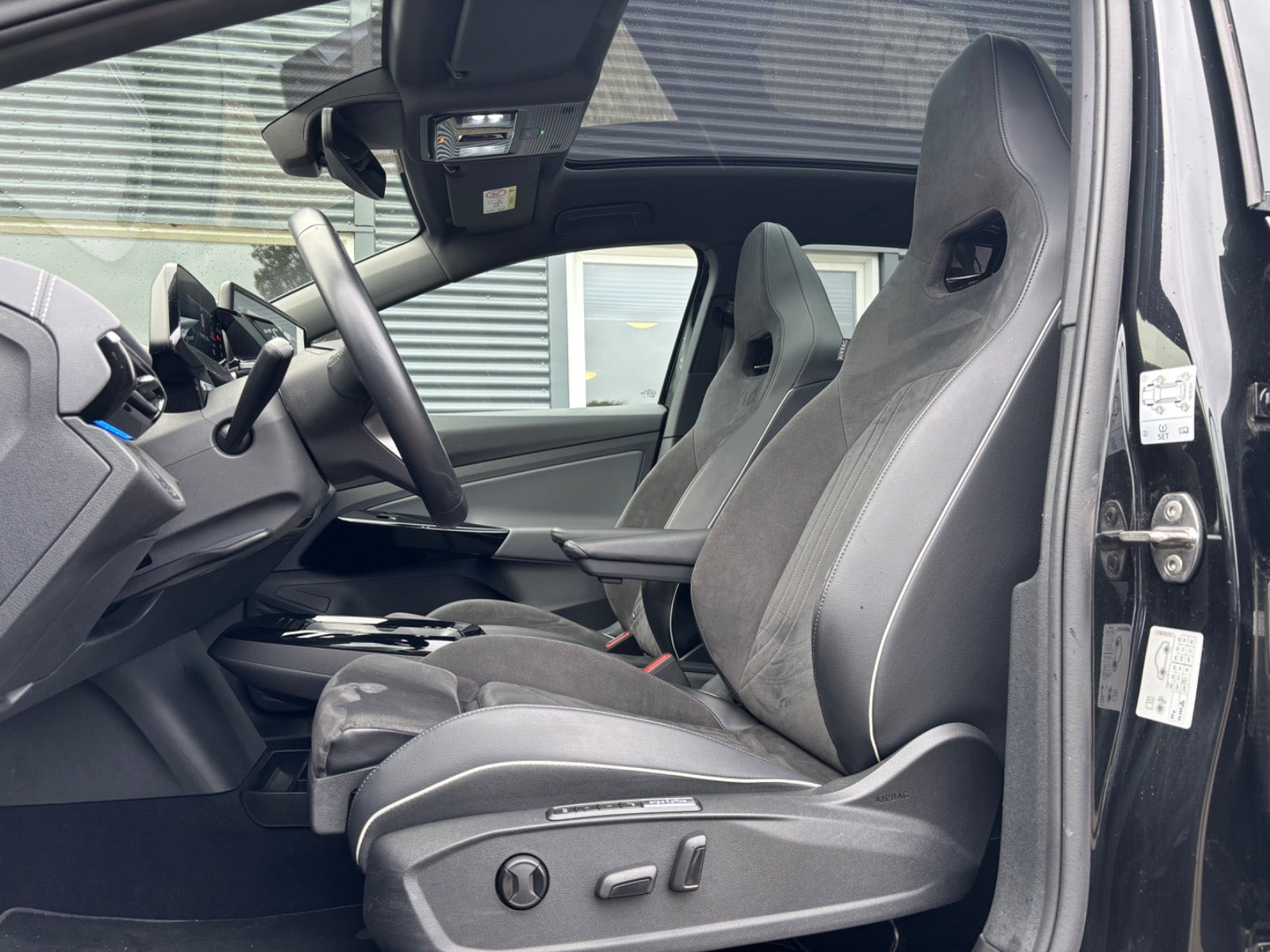 Sort VW ID.4 fra 2023