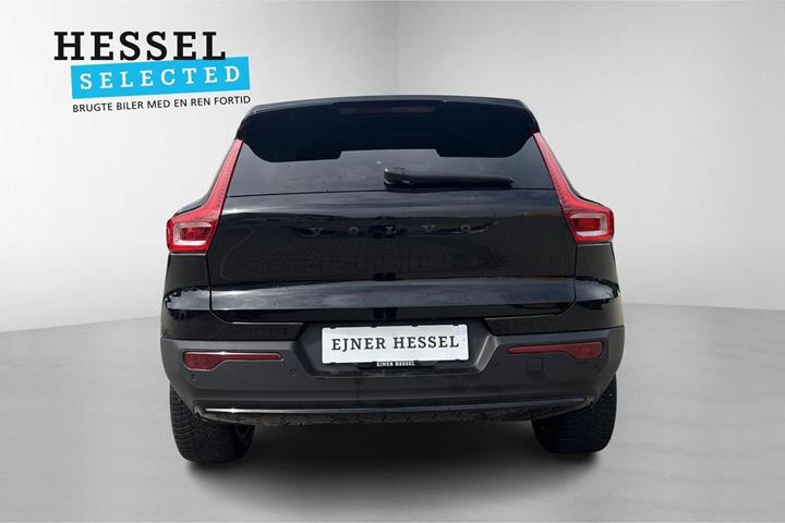 Sort Volvo XC40 fra 2023