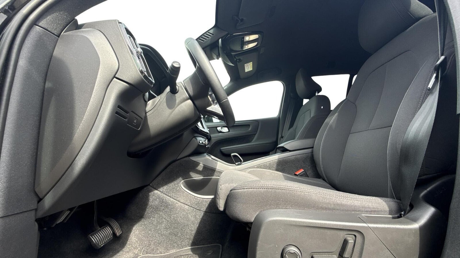 Sort Volvo XC40 fra 2023