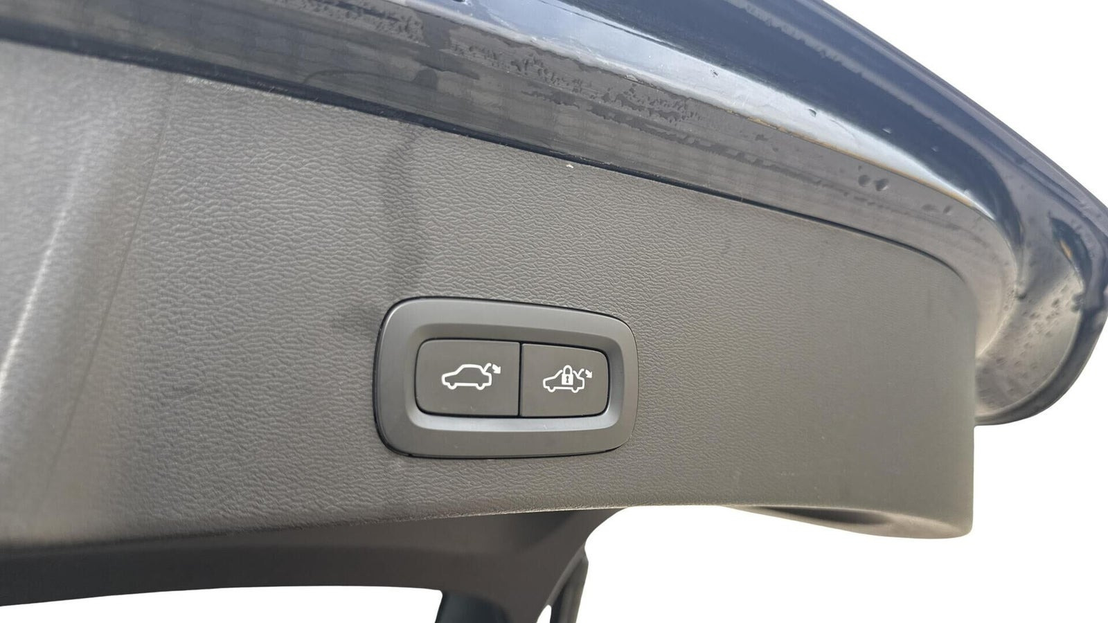 Sort Volvo XC40 fra 2023