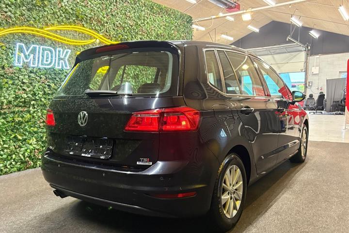 undefined VW Golf Sportsvan fra 2015