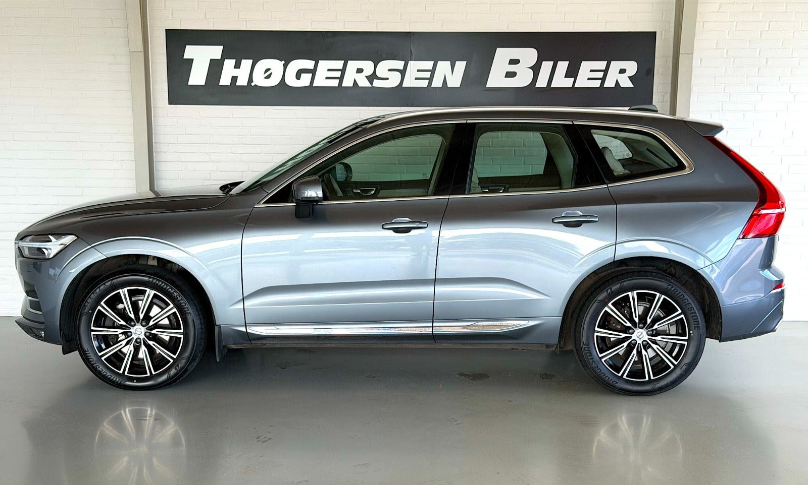Grå Volvo XC60 fra 2019