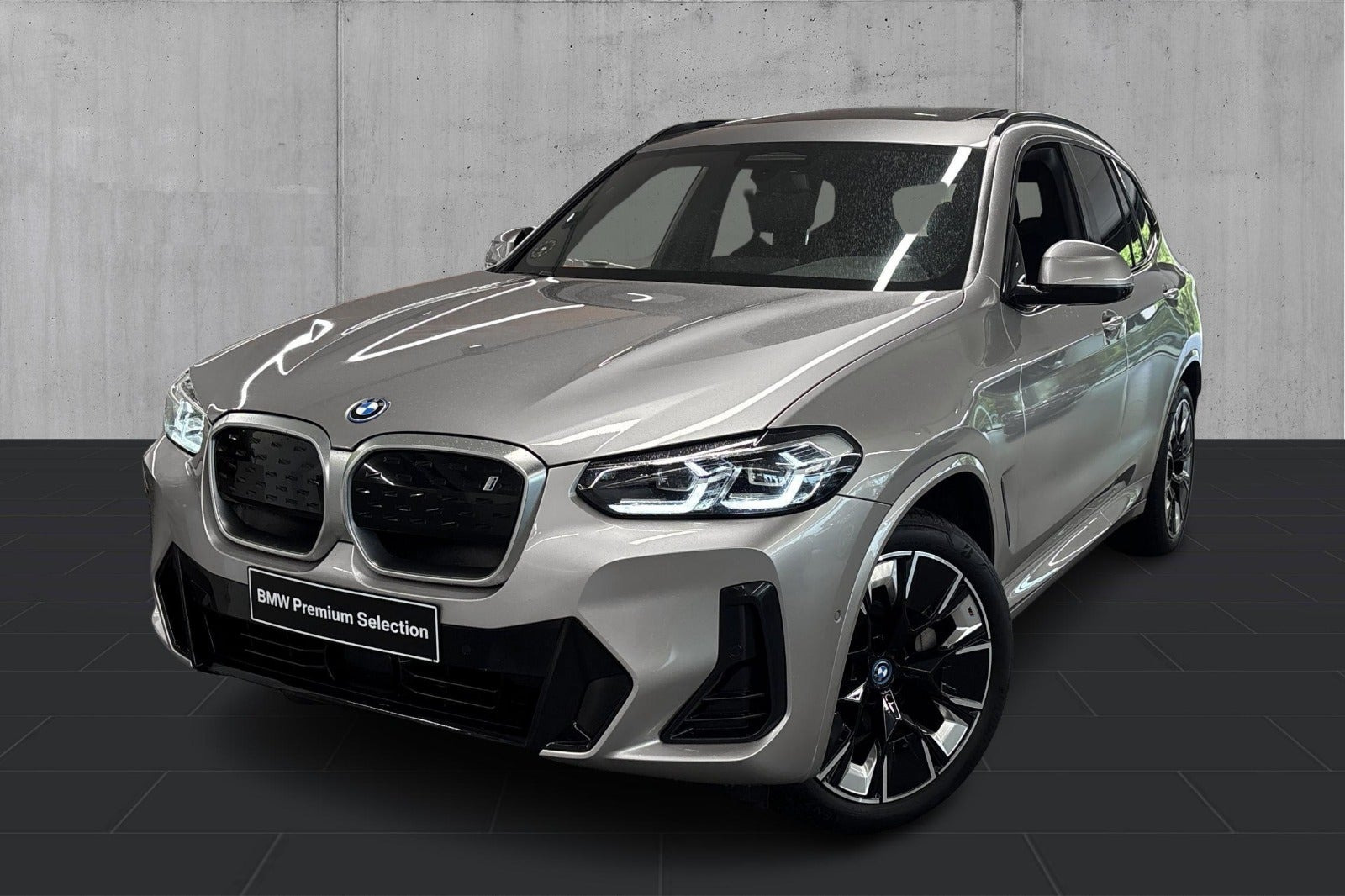 BMW iX3 Charged M-Sport