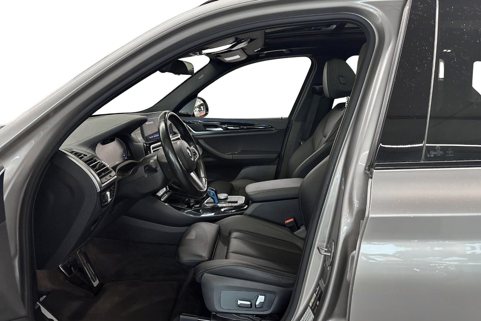 Orange BMW iX3 fra 2022
