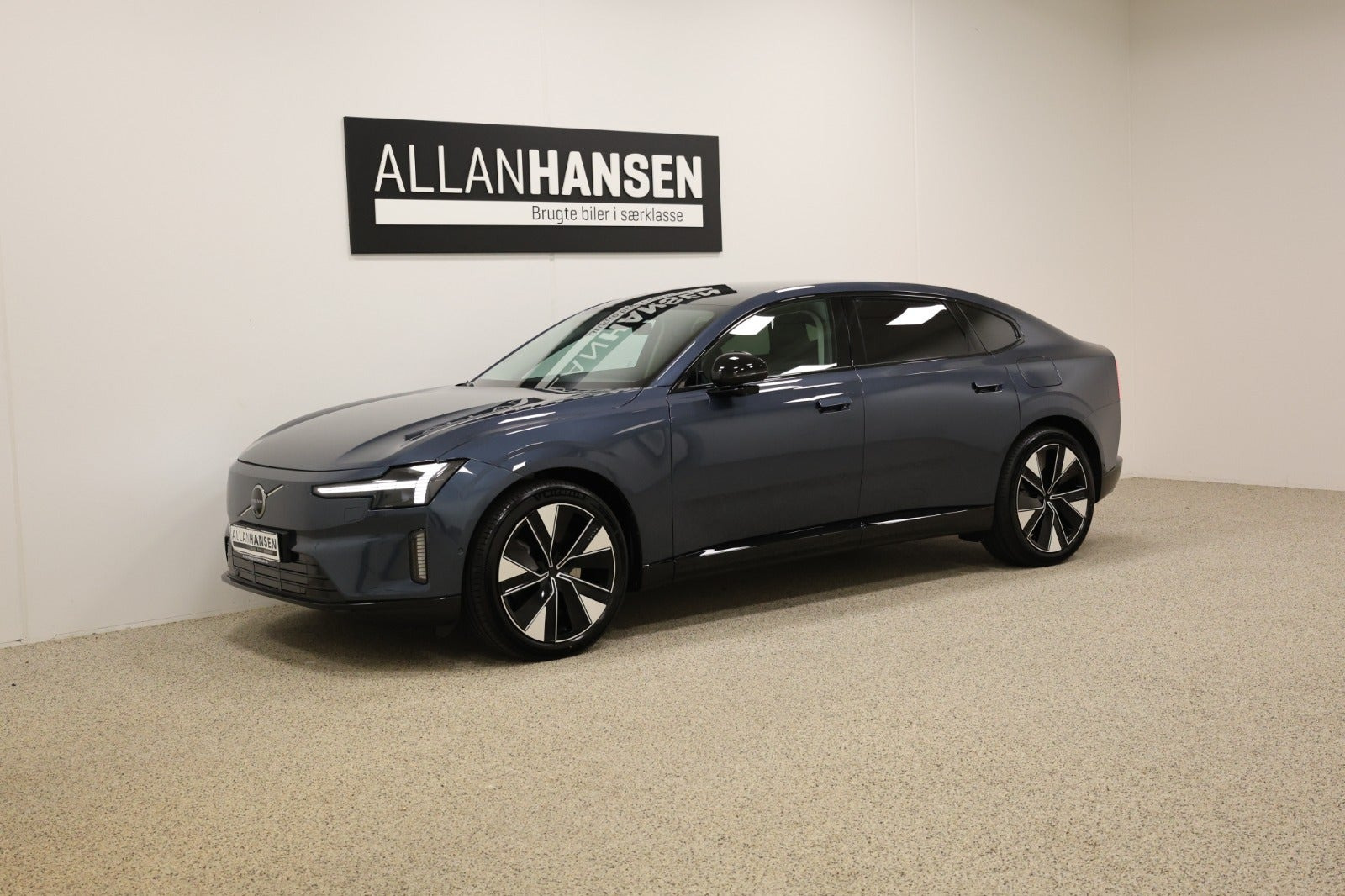 Volvo ES90 Extended Range Plus
