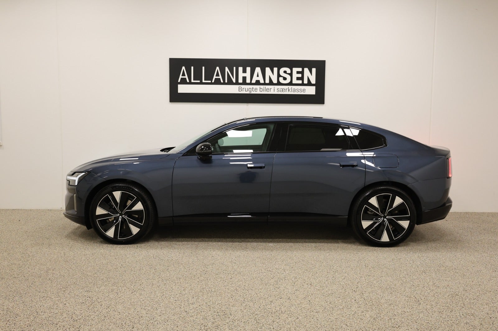 Blå Volvo ES90 fra 2026