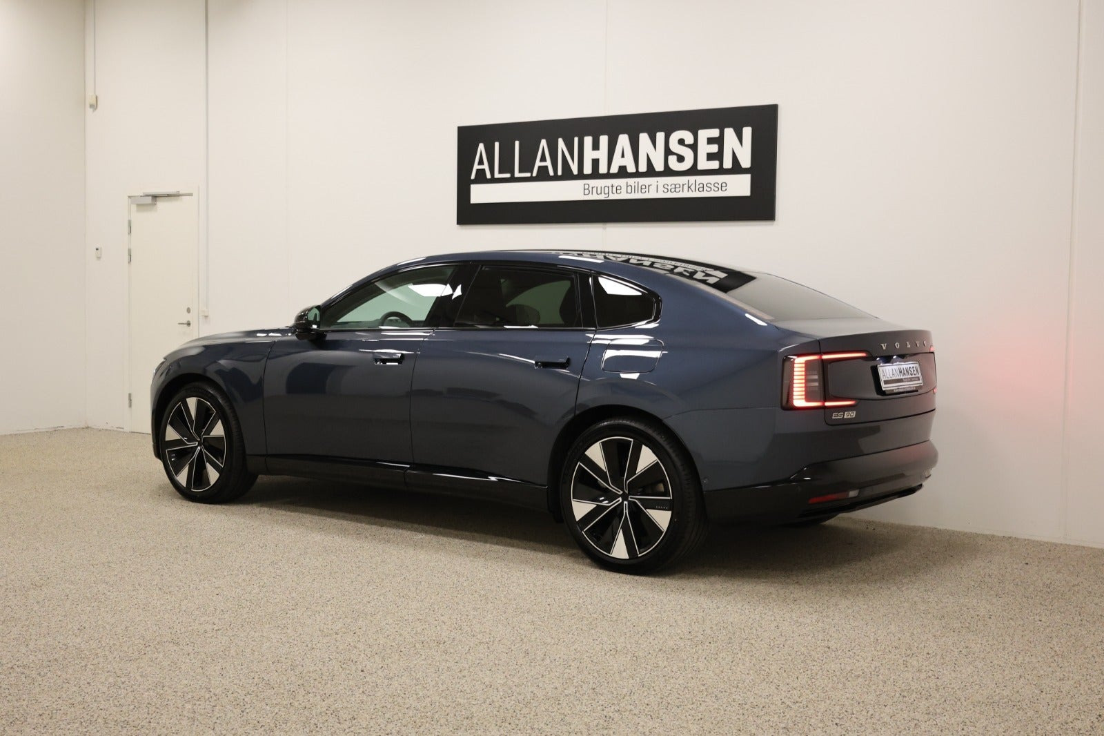 Blå Volvo ES90 fra 2026