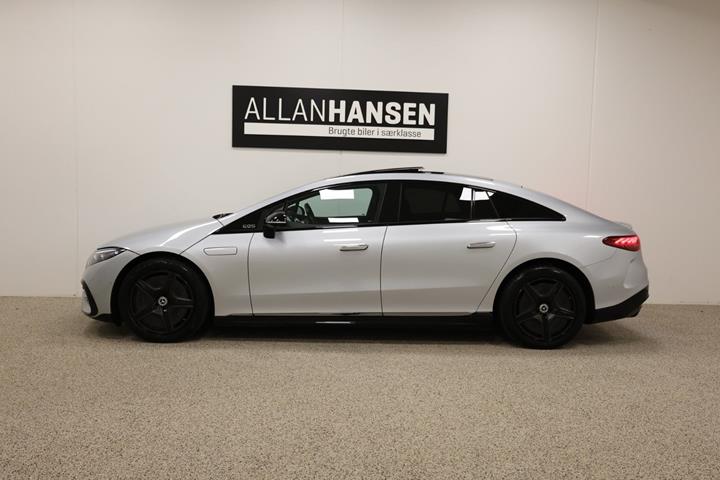Sølv Mercedes EQS450+ fra 2022