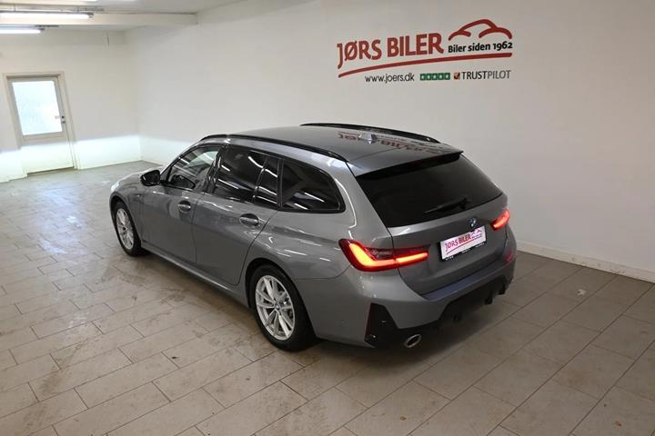 Grå BMW 320e fra 2023