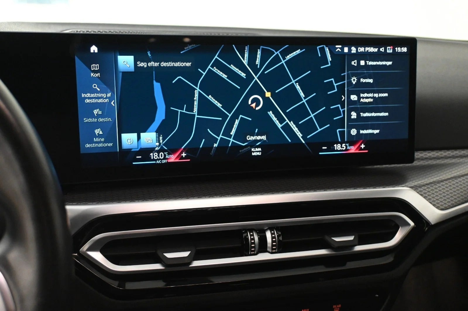 Blå BMW 320e fra 2024