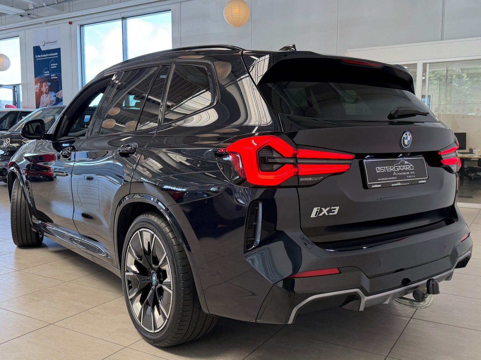 Sort BMW iX3 fra 2023