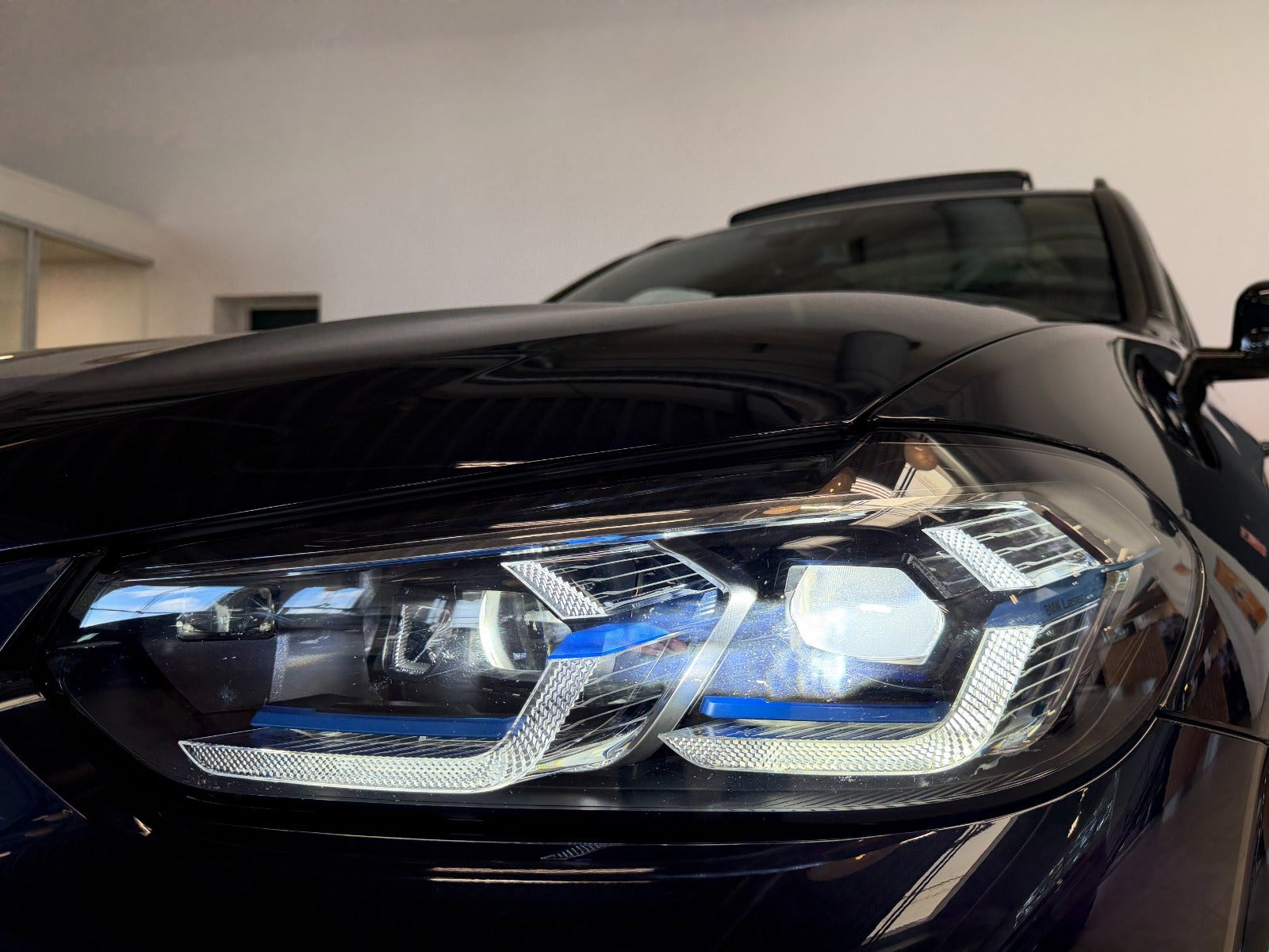 Sort BMW iX3 fra 2023