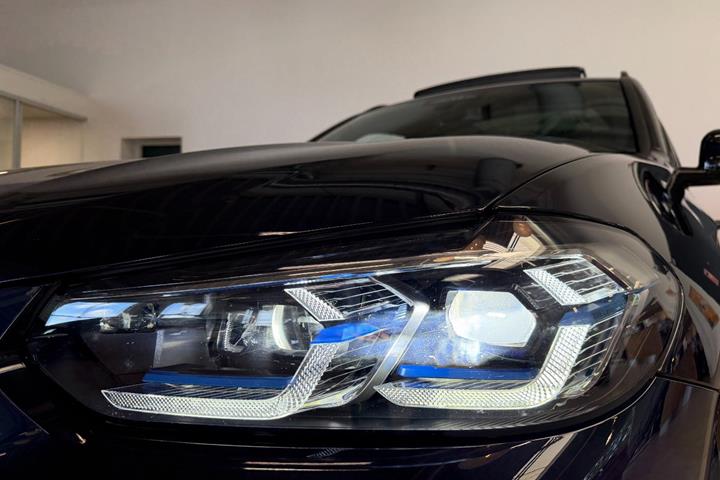 Sort BMW iX3 fra 2023