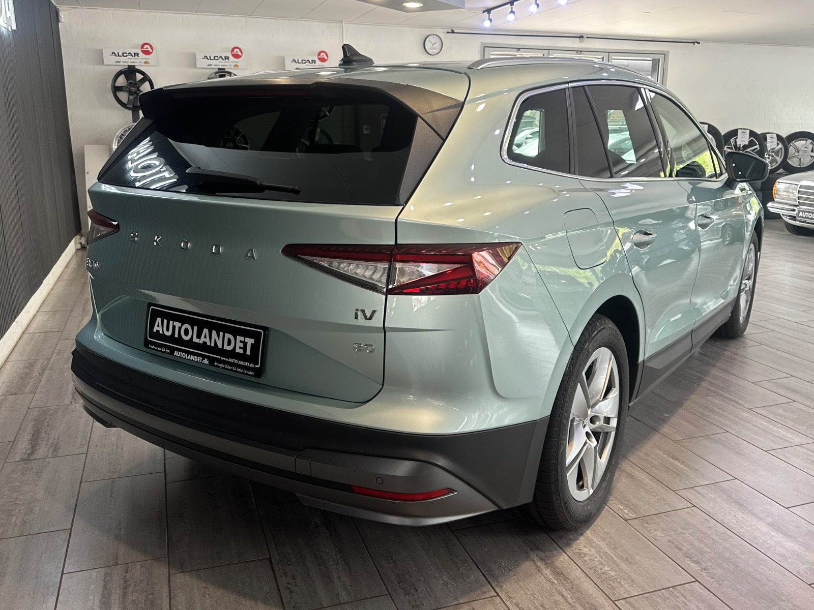 Blå Skoda Enyaq fra 2022