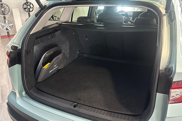 Blå Skoda Enyaq fra 2022