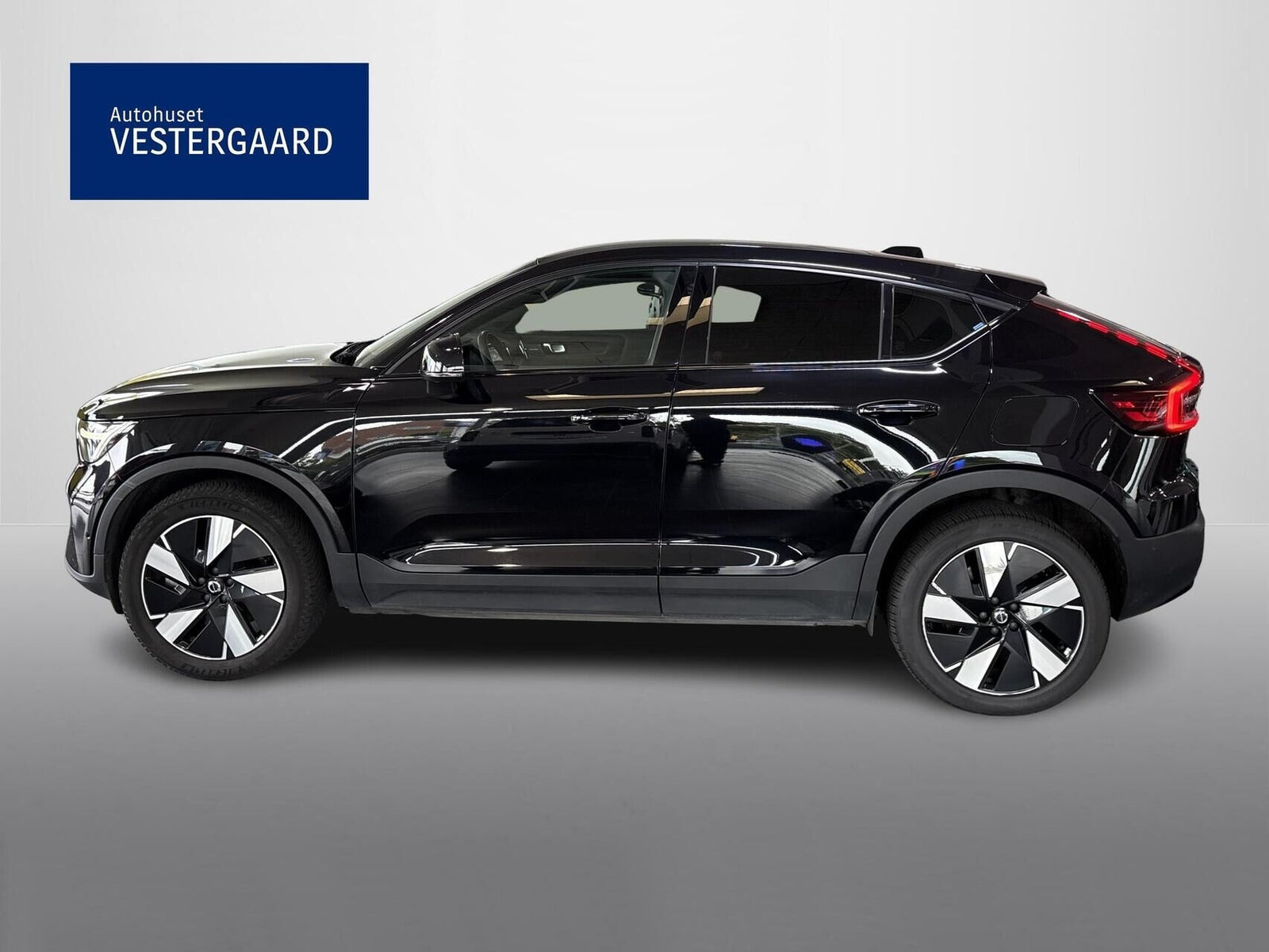 Sort Volvo C40 fra 2024