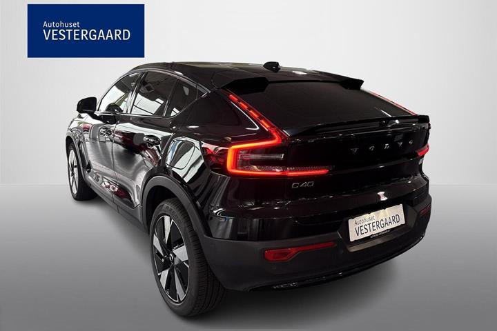 Sort Volvo C40 fra 2024