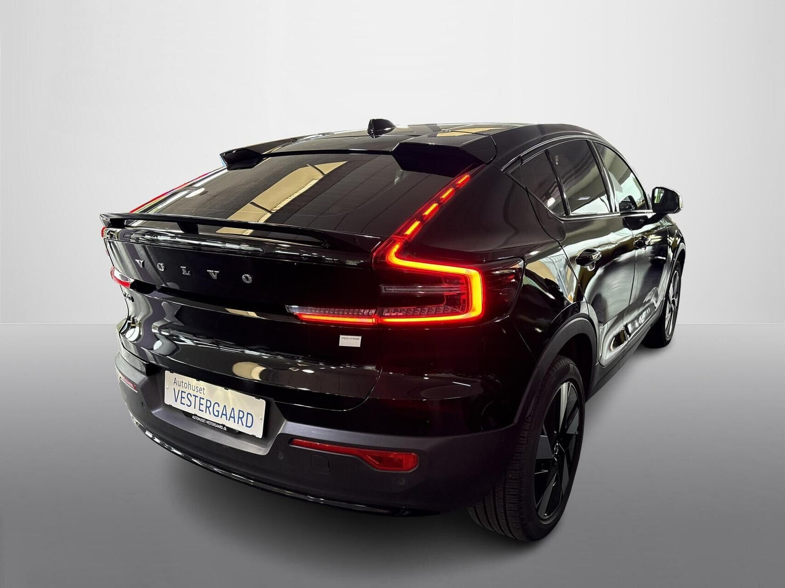 Sort Volvo C40 fra 2024