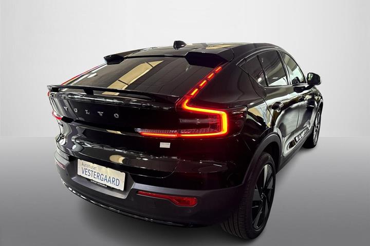 Sort Volvo C40 fra 2024