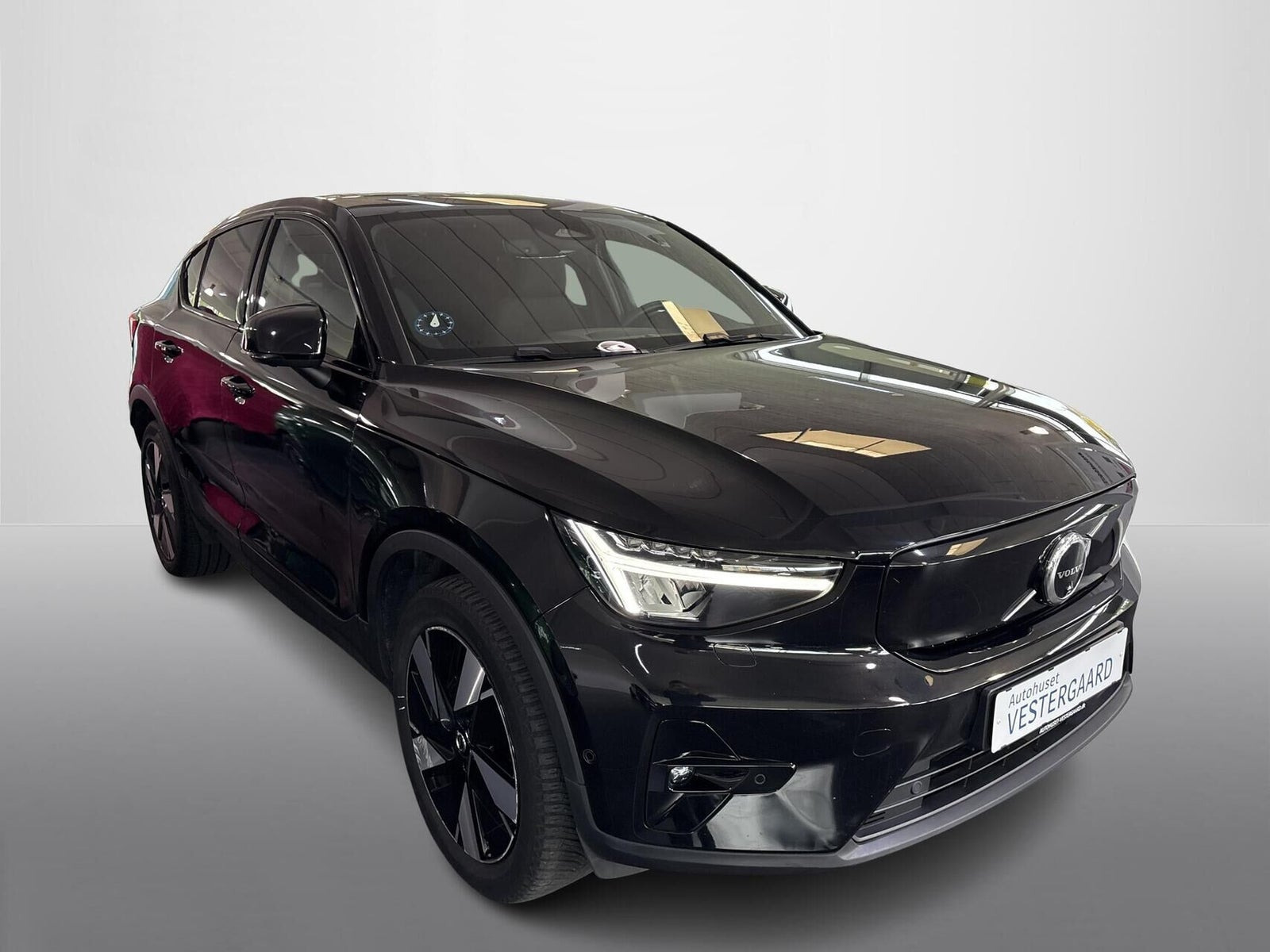 Sort Volvo C40 fra 2024