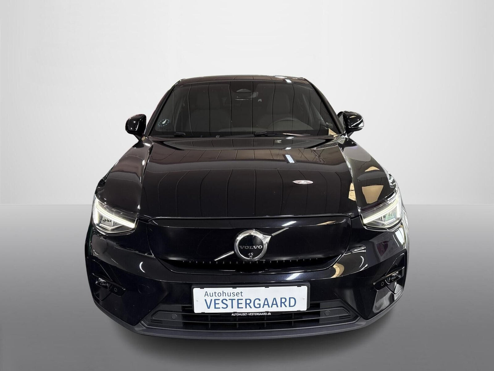Sort Volvo C40 fra 2024