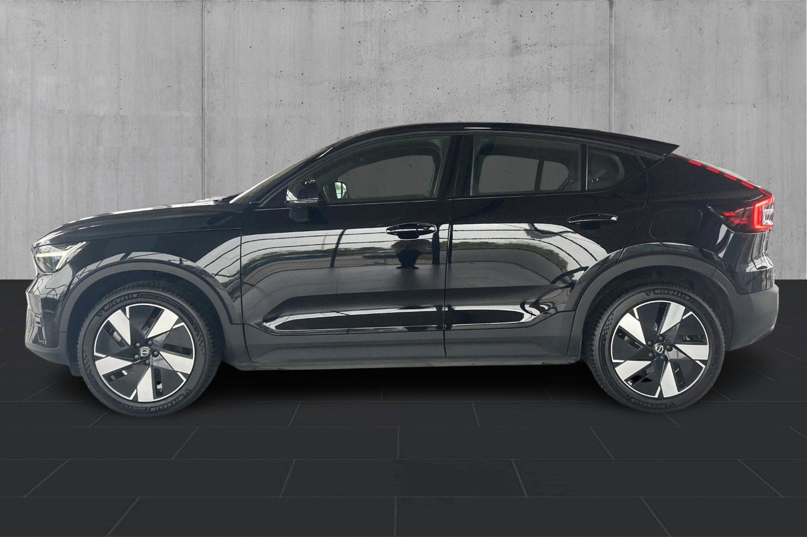 Sort Volvo C40 fra 2023