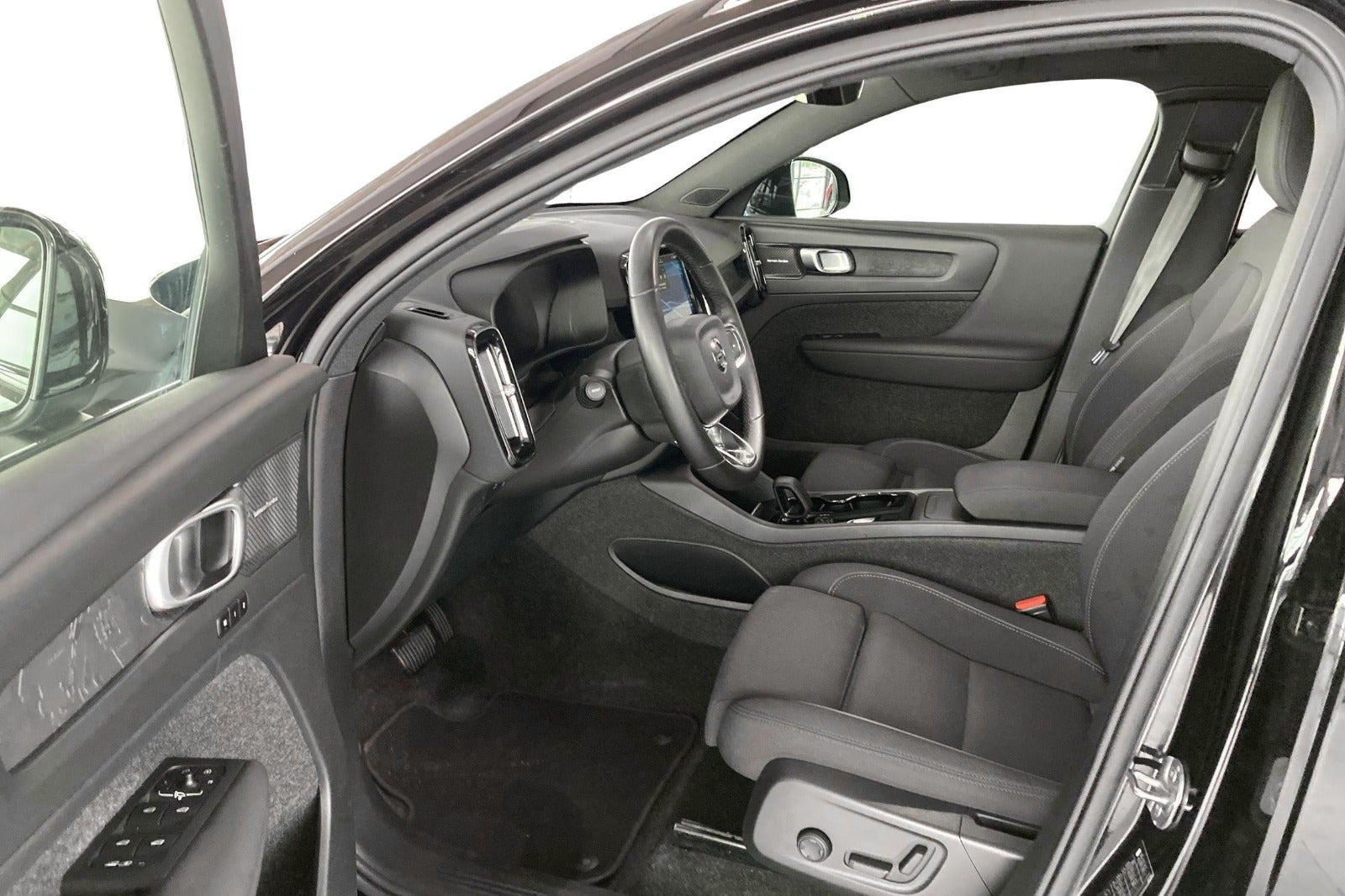 Sort Volvo C40 fra 2023