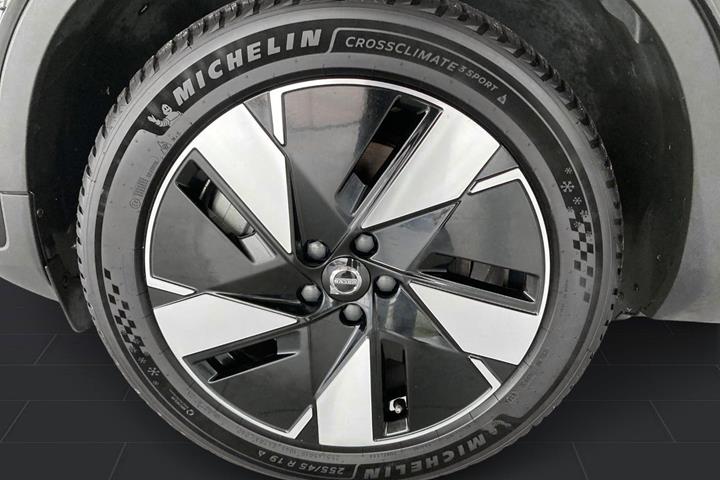 Sort Volvo C40 fra 2023