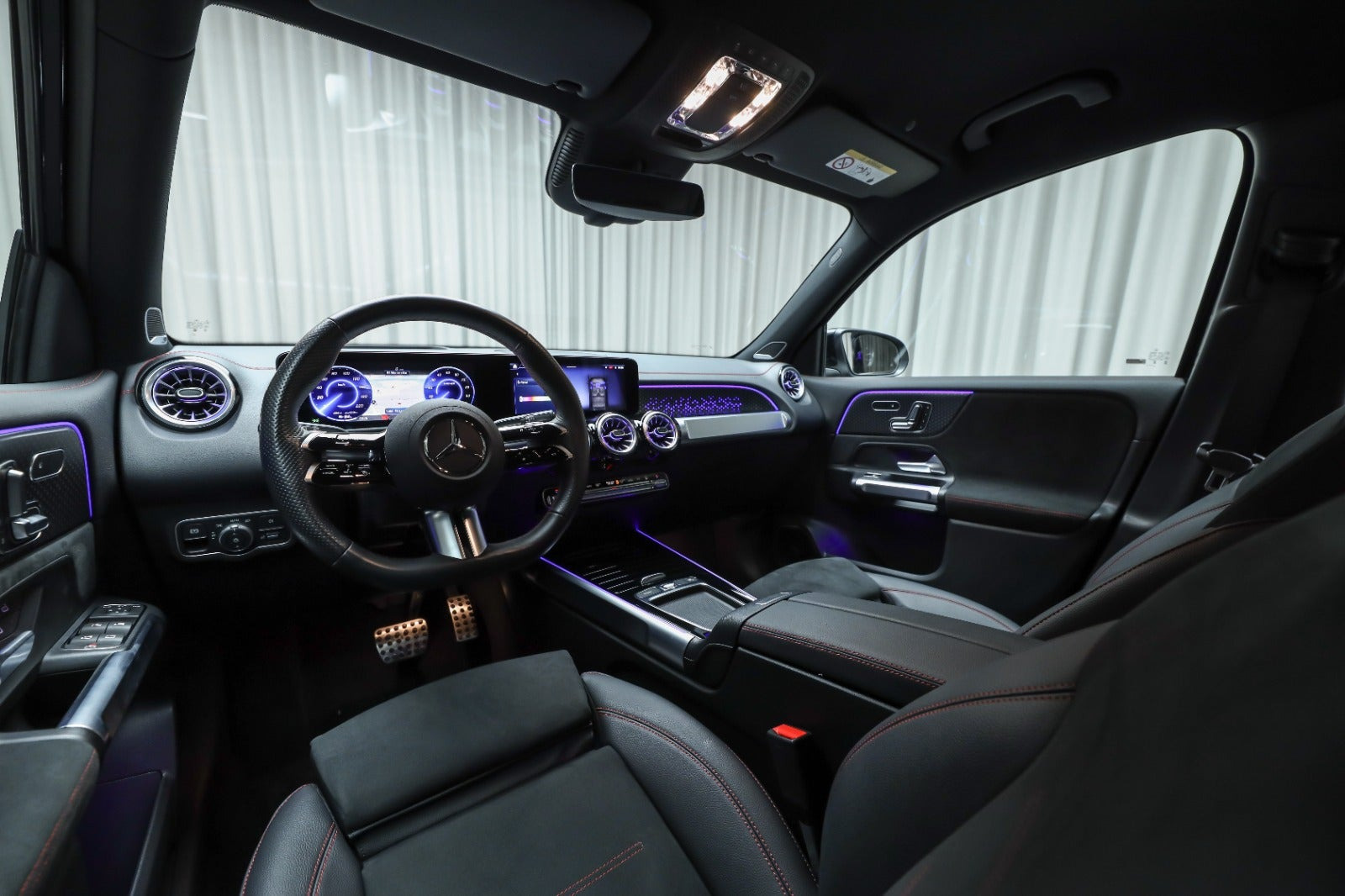 Sort Mercedes EQB250+ fra 2026
