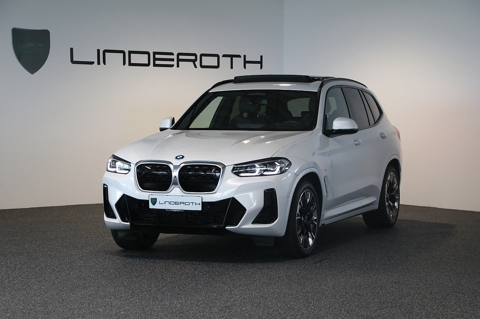 BMW iX3 Charged Plus M-Sport