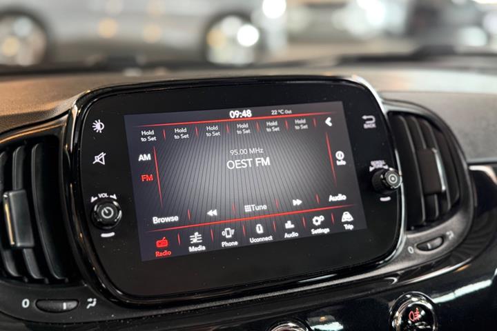Sort Fiat 500C fra 2020