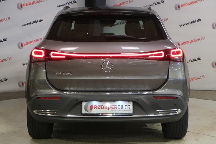 Grå Mercedes EQA250 fra 2022