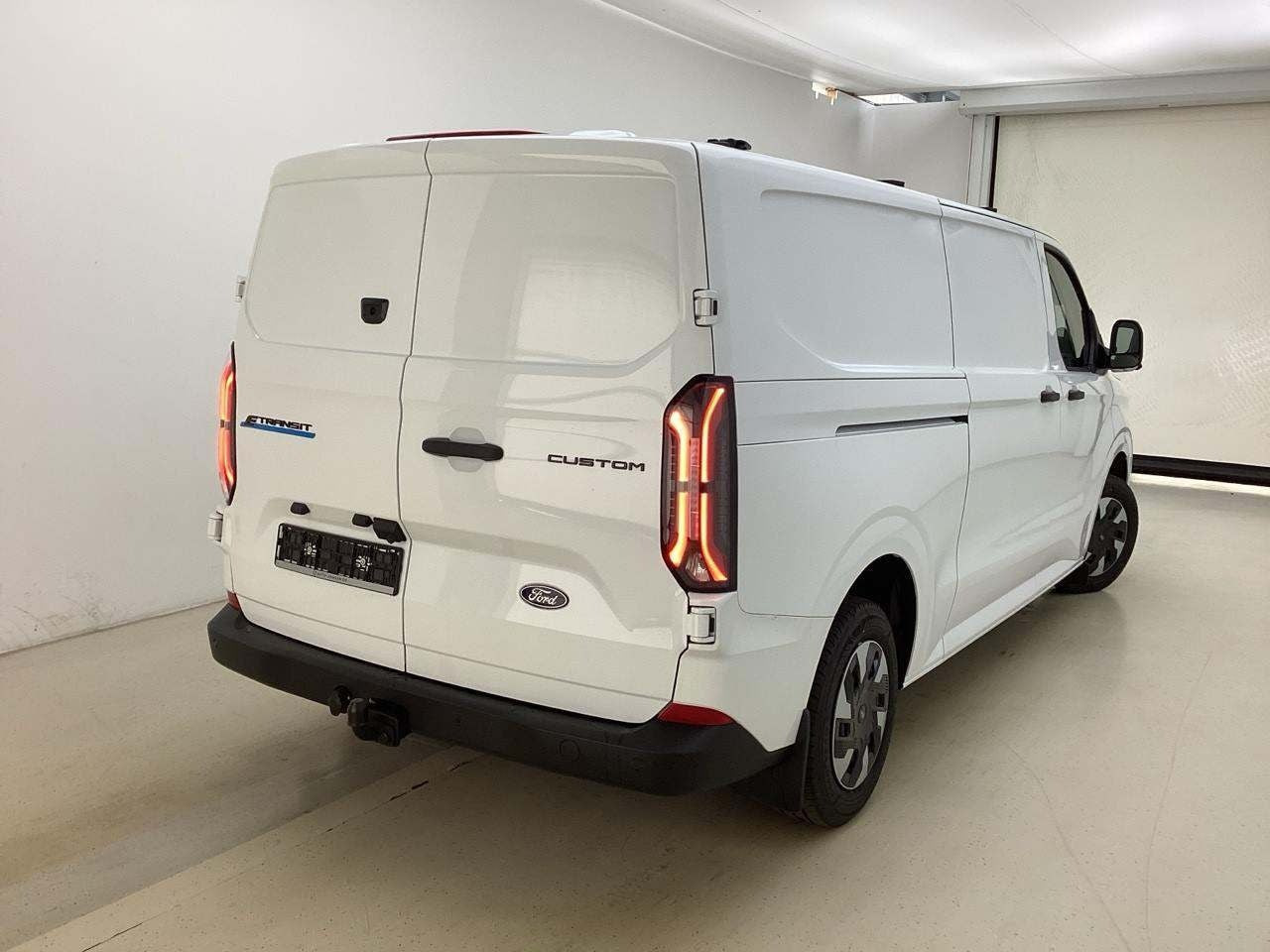 Hvid Ford E-Transit Custom Kombi 340 L2 fra 2025
