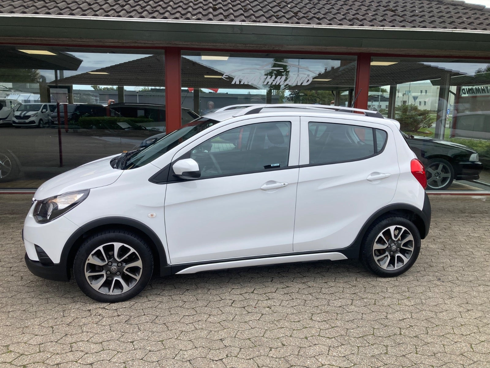 Hvid Opel Karl fra 2018