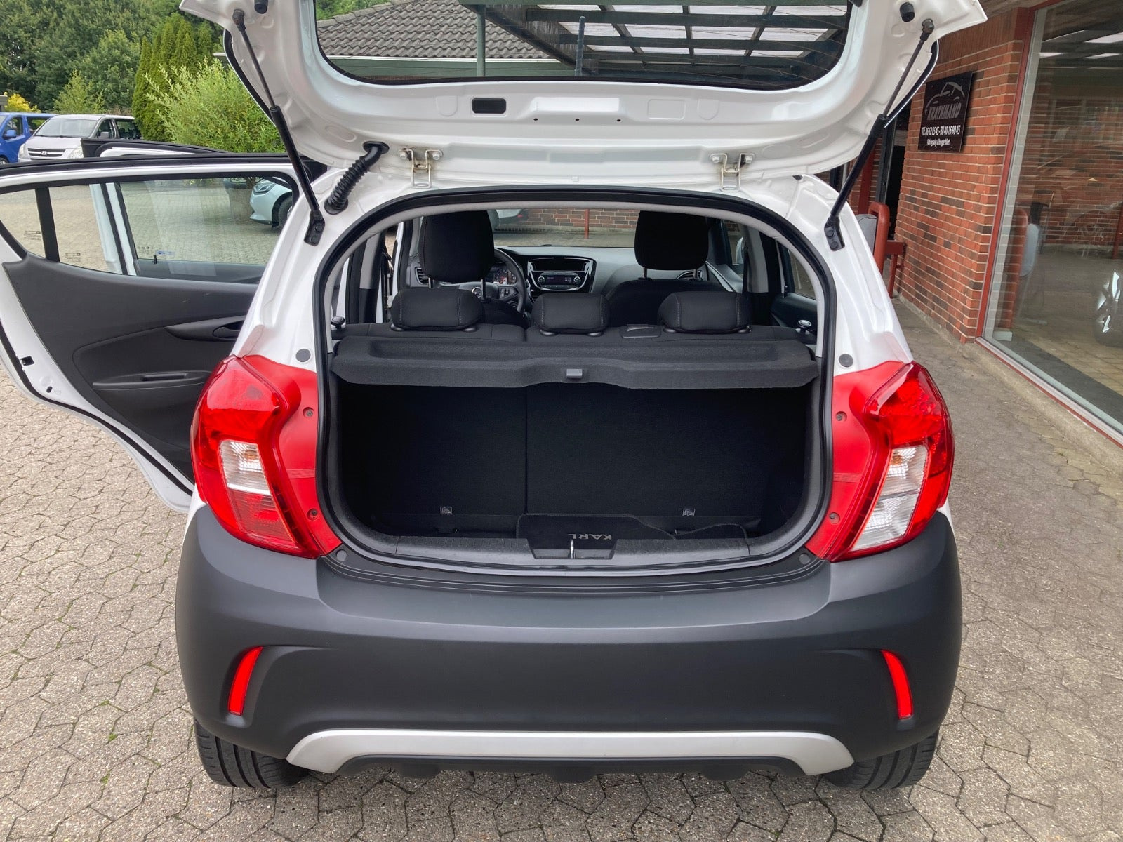 Hvid Opel Karl fra 2018