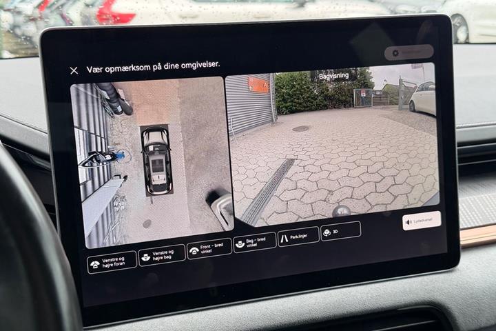 Sort Zeekr 001 fra 2024