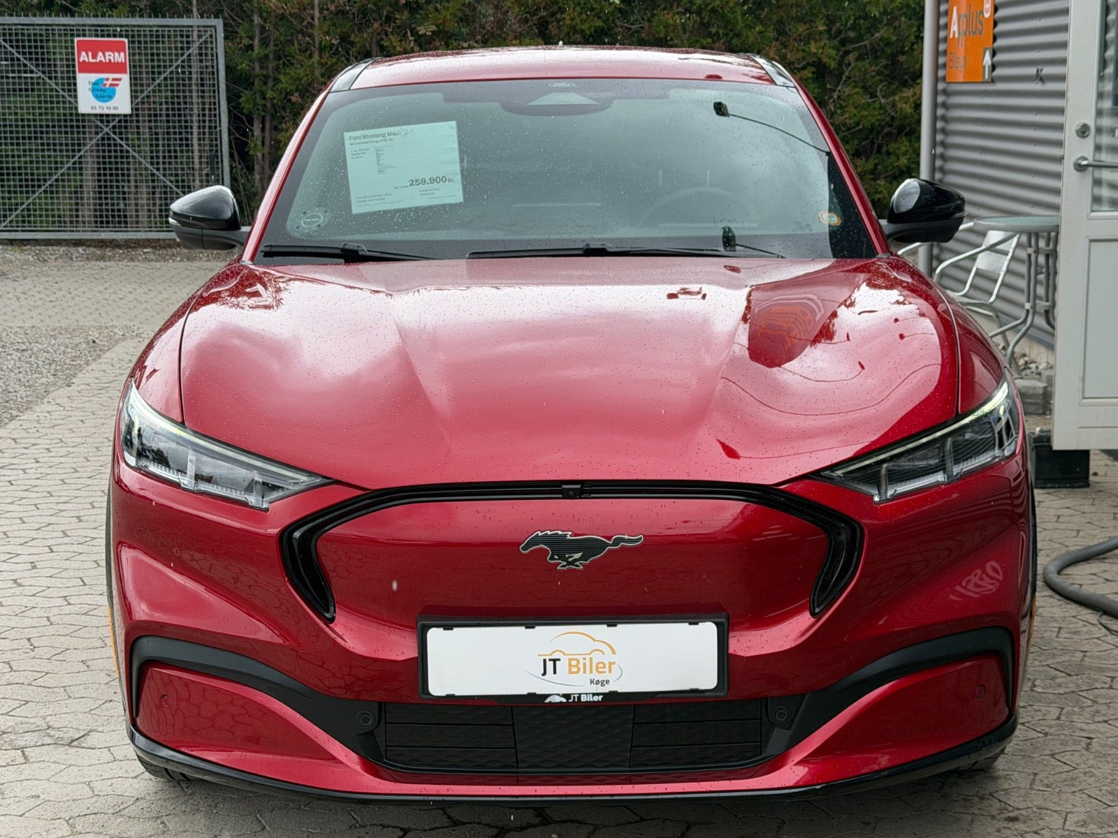 Rød Ford Mustang Mach-E fra 2021