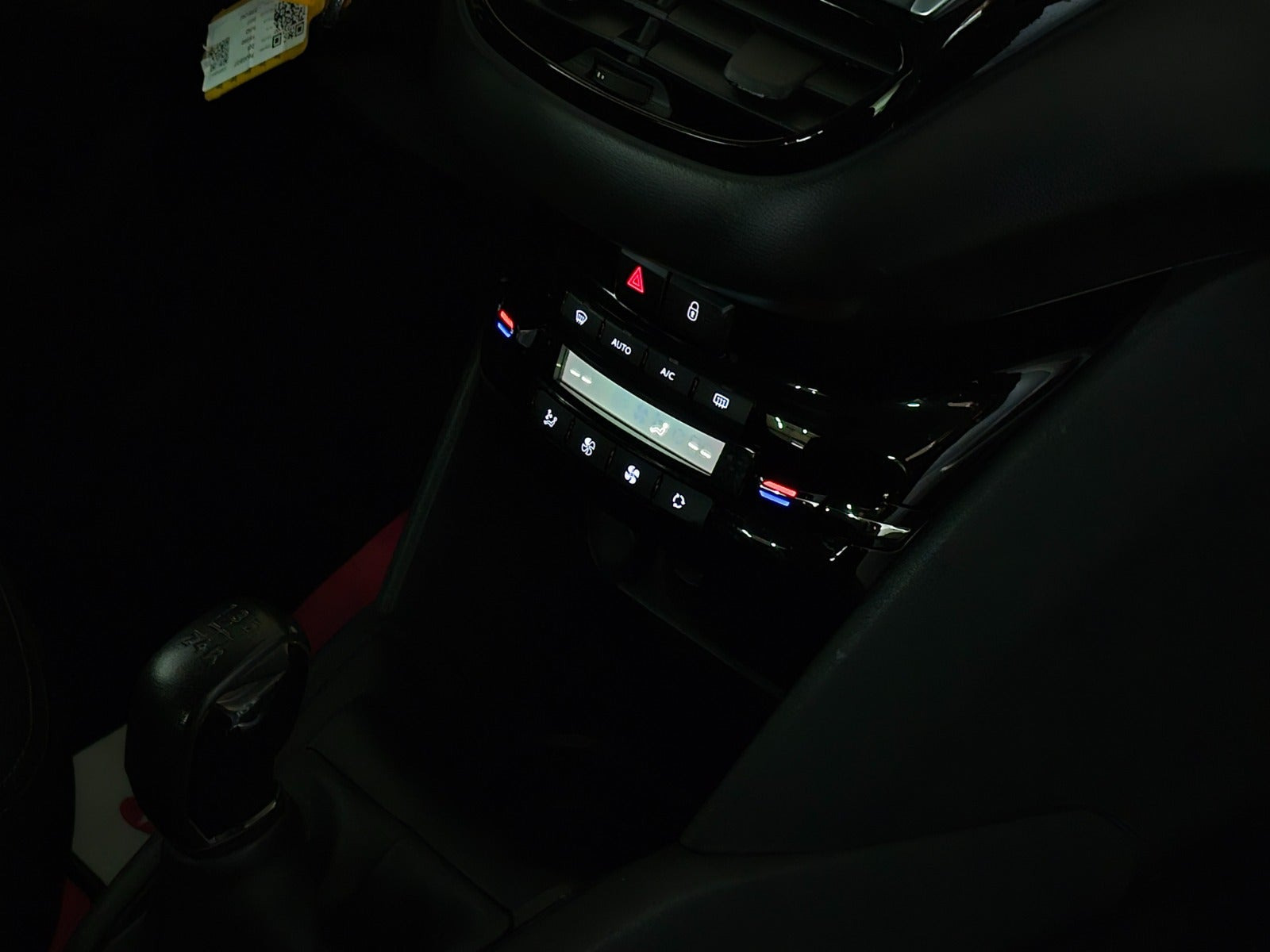 Hvid Peugeot 208 fra 2017