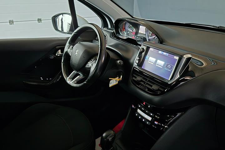 Hvid Peugeot 208 fra 2017
