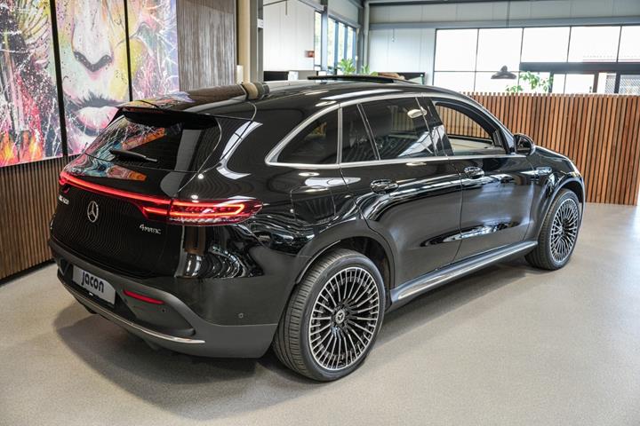 Sort Mercedes EQC400 fra 2021