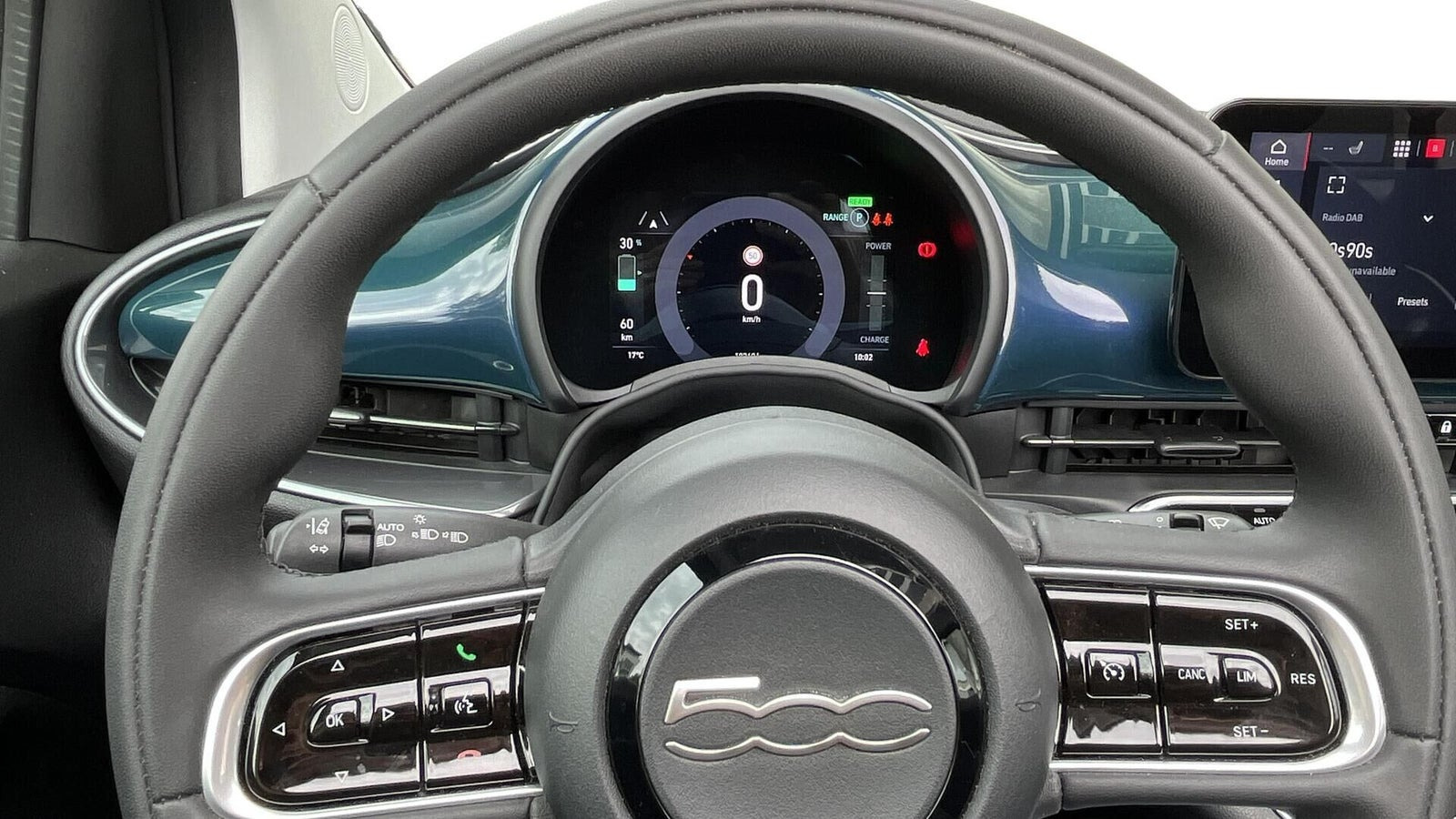 Grøn Fiat 500e fra 2024