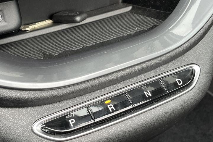 Grøn Fiat 500e fra 2024
