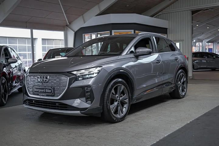 Grå Audi Q4 e-tron fra 2022