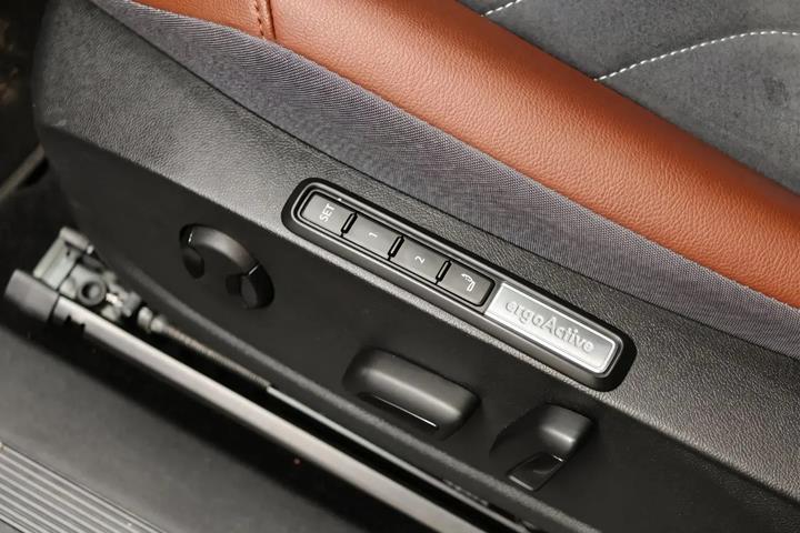 Grå VW ID.4 fra 2021