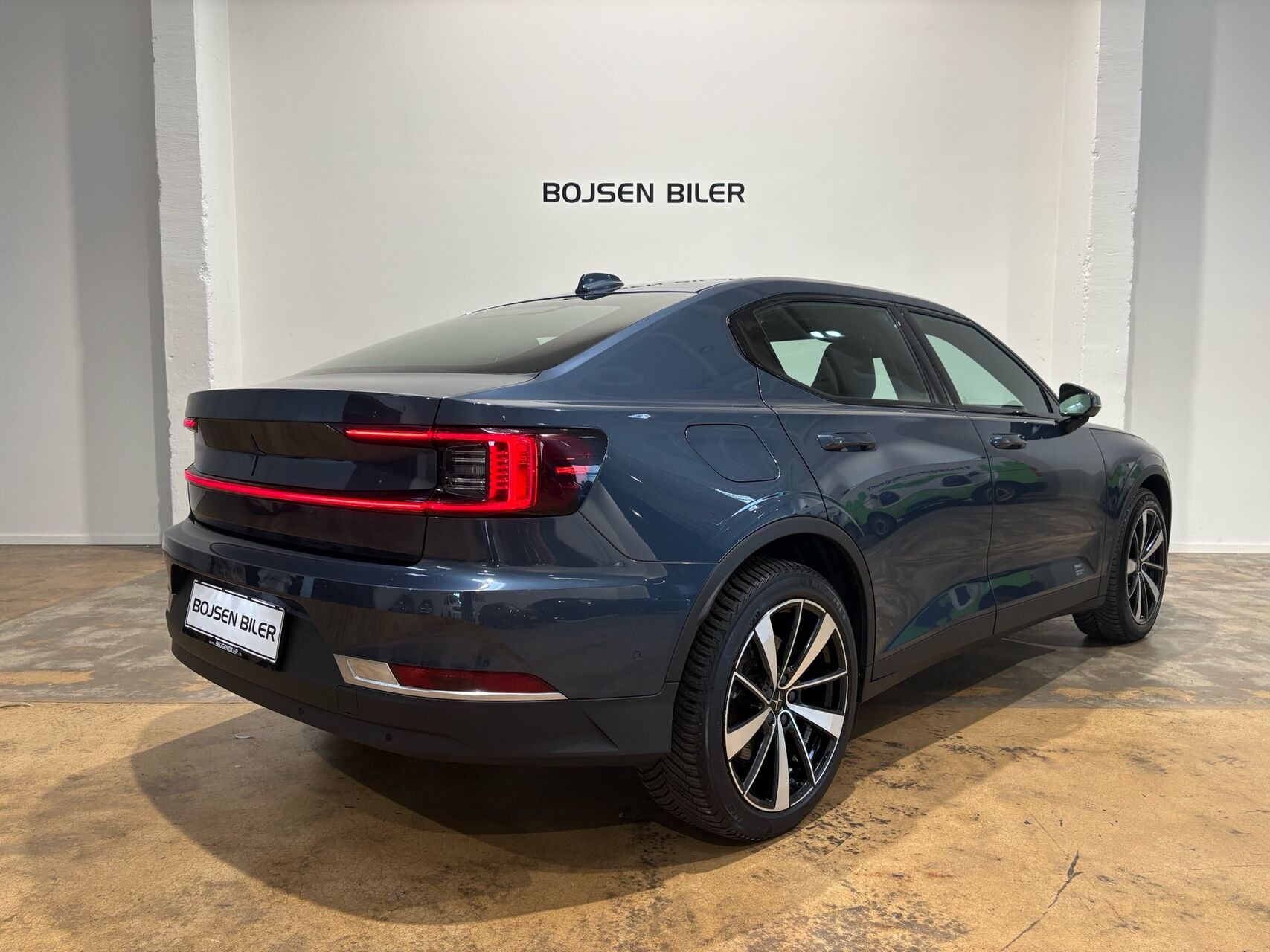 Sort Polestar 2 fra 2023