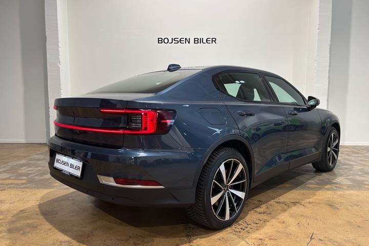 Sort Polestar 2 fra 2023