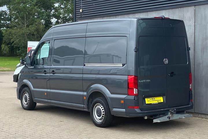 Grå VW Crafter fra 2022