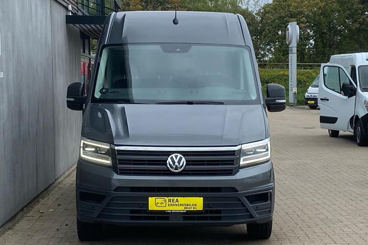 Grå VW Crafter fra 2022