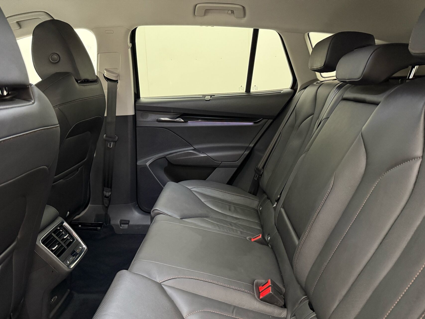 Sort Skoda Enyaq fra 2021