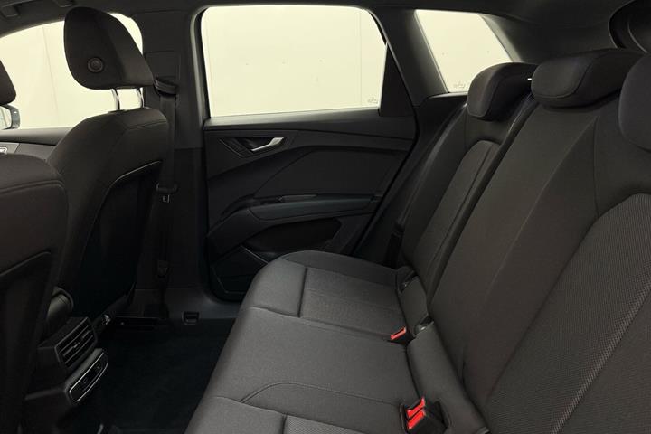 Grå Audi Q4 fra 2022